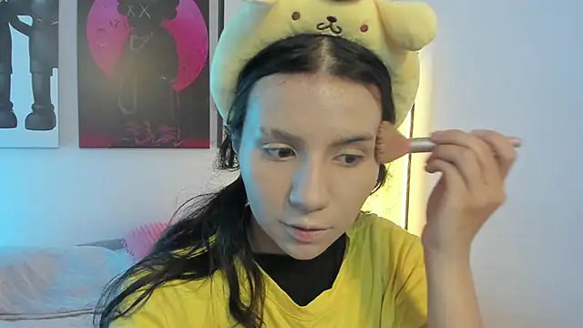 Snapshot of HollyPeach chatting on June 3, 2026, 7:40 pm HollyPeach online show from June 3, 2026, 7:40 pm