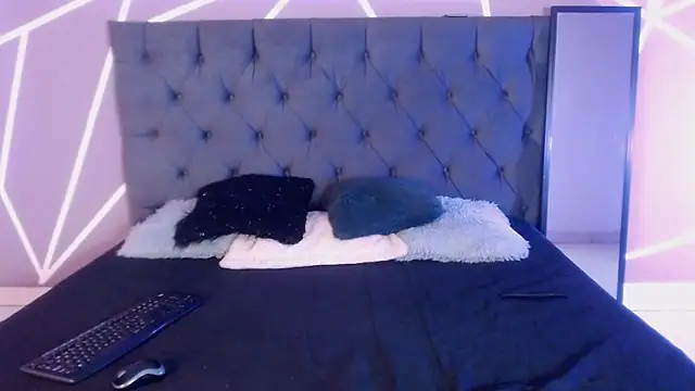 Snapshot of Sailor_1126 chatting on October 23, 2025, 9:46 pm Sailor 1126 online show from October 23, 2025, 9:46 pm