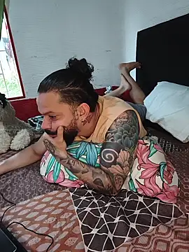 Snapshot of AlukardBig chatting on March 6, 2026, 6:36 pm AlukardBig online show from March 6, 2026, 6:36 pm