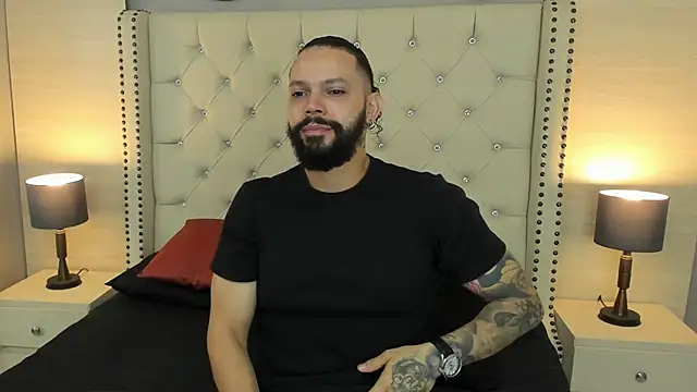 AlukardBig online show from October 24, 2025, 1:43 pm