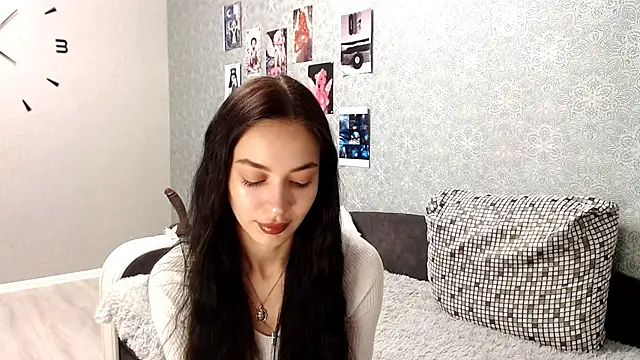 Snapshot of Daphne_Darkthorn chatting on October 19, 2025, 1:08 am Daphne Darkthorn online show from October 19, 2025, 1:08 am