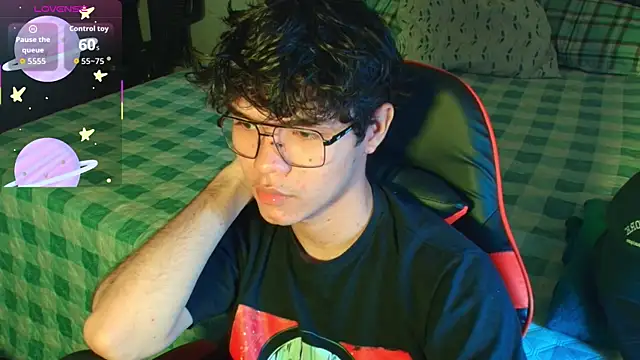 Snapshot of Im_Camii chatting on October 22, 2025, 5:56 pm Im Camii online show from October 22, 2025, 5:56 pm