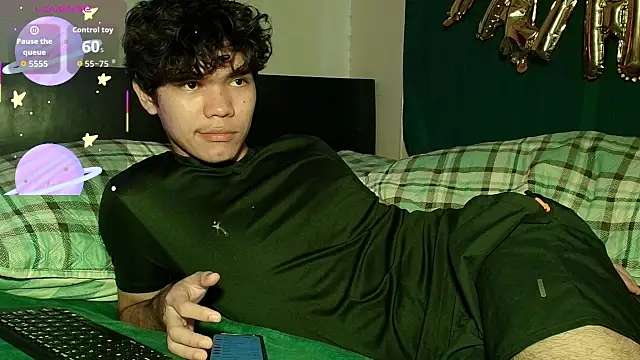 Snapshot of Im_Camii chatting on November 6, 2025, 6:23 pm Im Camii online show from November 6, 2025, 6:23 pm