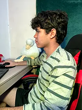 Snapshot of Im_Camii chatting on October 13, 2025, 6:20 pm Im Camii online show from October 13, 2025, 6:20 pm