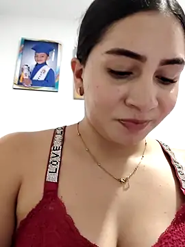 Snapshot of sophia_salazar18 chatting on October 19, 2025, 10:01 pm sophia salazar18 online show from October 19, 2025, 10:01 pm