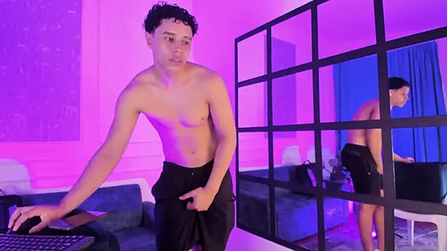 Snapshot of Adrian_Volt chatting on November 17, 2025, 3:10 am Adrian Volt online show from November 17, 2025, 3:10 am