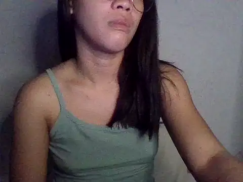 cocomum online show from February 4, 2026, 8:15 pm