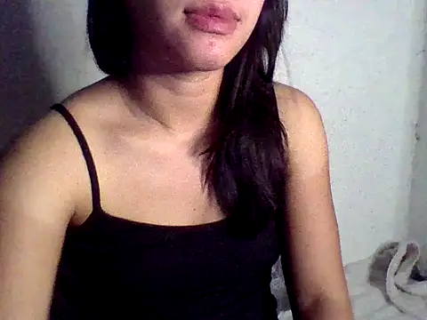 cocomum online show from May 5, 2026, 7:39 pm