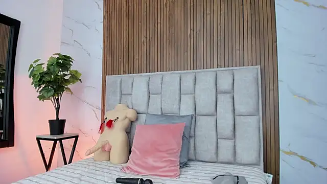 Snapshot of Sassha_ferrer chatting on November 28, 2025, 7:36 pm Sassha ferrer online show from November 28, 2025, 7:36 pm