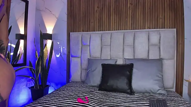 Sassha ferrer online show from March 3, 2026, 6:15 pm