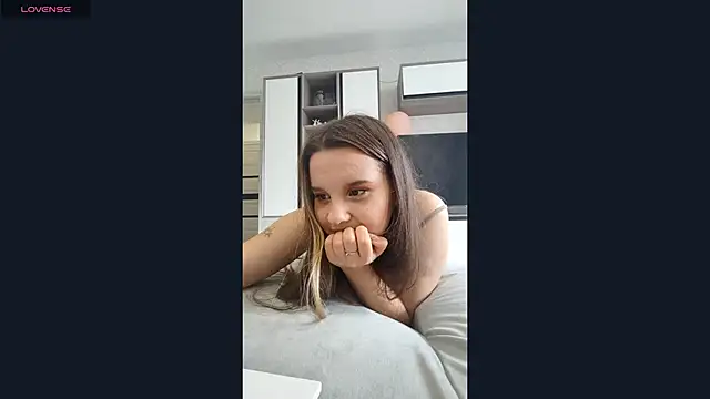 Snapshot of ALISAPLUSKISS chatting on October 11, 2025, 9:43 am ALISAPLUSKISS online show from October 11, 2025, 9:43 am