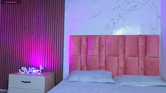 Snapshot of danna_peters chatting on November 4, 2025, 7:39 pm danna peters online show from November 4, 2025, 7:39 pm