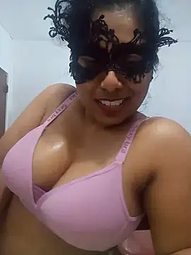 Snapshot of Expose_Queen chatting on July 20, 2026, 5:48 pm Expose Queen online show from July 20, 2026, 5:48 pm
