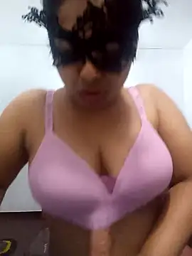 Snapshot of Expose_Queen chatting on June 28, 2026, 5:52 pm Expose Queen online show from June 28, 2026, 5:52 pm