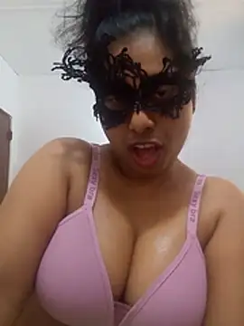 Snapshot of Expose_Queen chatting on July 24, 2026, 9:49 am Expose Queen online show from July 24, 2026, 9:49 am