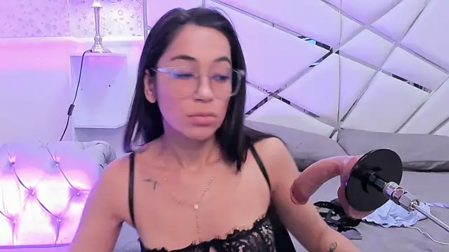 Snapshot of GabbiePrice chatting on May 11, 2026, 11:33 am GabbiePrice online show from May 11, 2026, 11:33 am