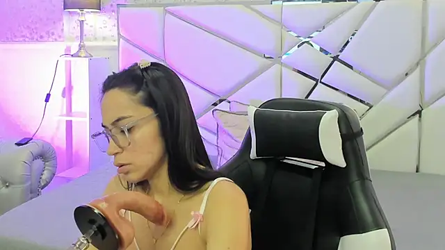 Snapshot of GabbiePrice chatting on June 15, 2026, 3:12 pm GabbiePrice online show from June 15, 2026, 3:12 pm