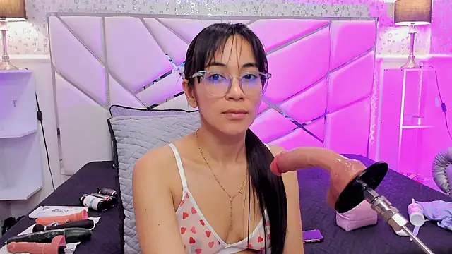 Snapshot of GabbiePrice chatting on July 12, 2026, 12:50 pm GabbiePrice online show from July 12, 2026, 12:50 pm