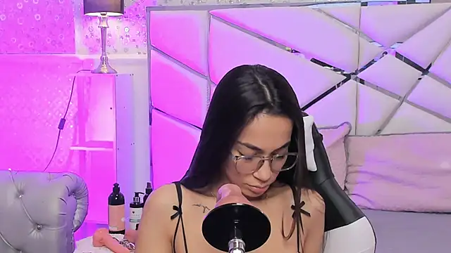 Snapshot of GabbiePrice chatting on June 14, 2026, 12:29 am GabbiePrice online show from June 14, 2026, 12:29 am