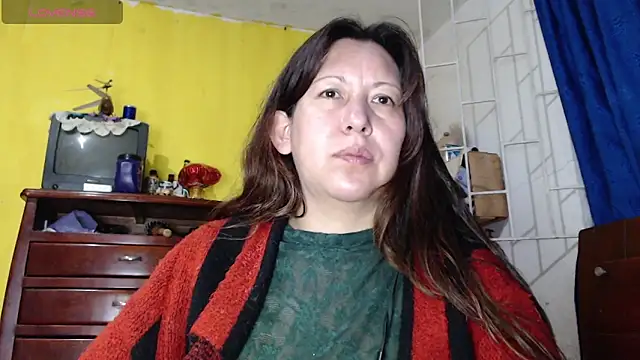 lirioo online show from February 3, 2026, 2:53 am