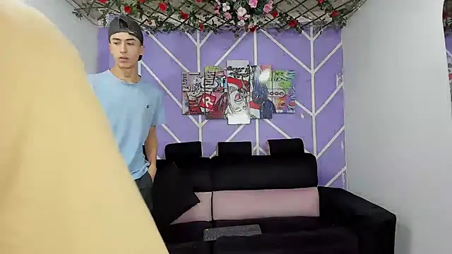 Snapshot of heyy_noah11 chatting on February 21, 2026, 1:24 pm heyy noah11 online show from February 21, 2026, 1:24 pm