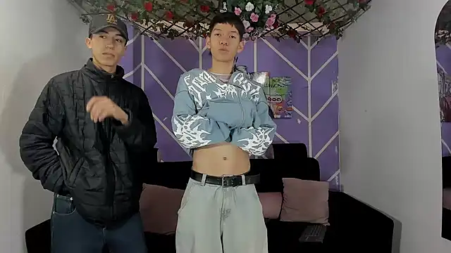 Snapshot of heyy_noah11 chatting on March 10, 2026, 1:37 pm heyy noah11 online show from March 10, 2026, 1:37 pm