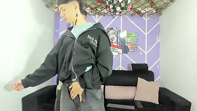 Snapshot of heyy_noah11 chatting on March 15, 2026, 1:29 pm heyy noah11 online show from March 15, 2026, 1:29 pm