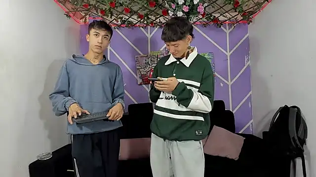 Snapshot of heyy_noah11 chatting on February 27, 2026, 1:55 pm heyy noah11 online show from February 27, 2026, 1:55 pm