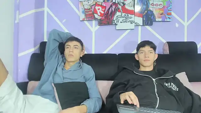 Snapshot of heyy_noah11 chatting on March 21, 2026, 2:43 pm heyy noah11 online show from March 21, 2026, 2:43 pm