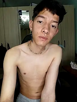 heyy noah11 online show from April 28, 2026, 2:27 am
