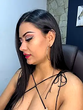 Snapshot of _Isabella_1 chatting on October 25, 2025, 2:33 am Isabella 1 online show from October 25, 2025, 2:33 am