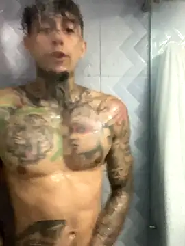 Molotov Explosive online show from November 2, 2025, 4:45 pm