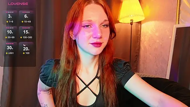 Snapshot of MargoViento chatting on December 4, 2025, 8:52 pm MargoViento online show from December 4, 2025, 8:52 pm