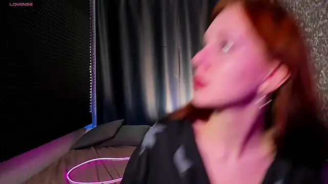 Snapshot of MargoViento chatting on November 3, 2025, 8:56 pm MargoViento online show from November 3, 2025, 8:56 pm