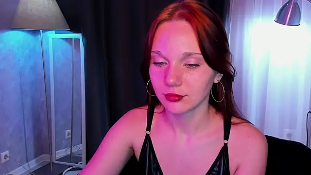 Snapshot of MargoViento chatting on November 4, 2025, 9:18 pm MargoViento online show from November 4, 2025, 9:18 pm