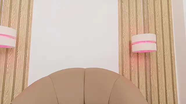 Snapshot of Belindamuller chatting on November 12, 2025, 3:43 am Belindamuller online show from November 12, 2025, 3:43 am