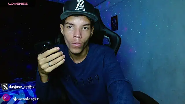 jhojan foxxx  online show from December 15, 2025, 6:19 am