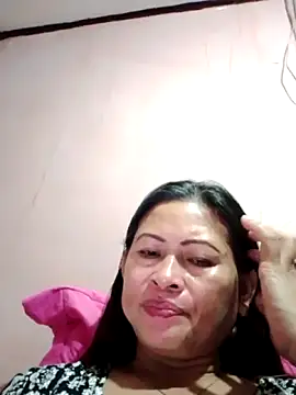 Snapshot of merr_ann123 chatting on November 3, 2025, 10:19 am merr ann123 online show from November 3, 2025, 10:19 am