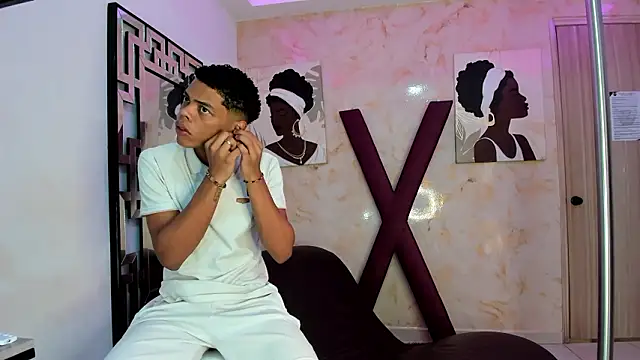 EMPIRE BOYS1 online show from February 14, 2026, 7:36 pm