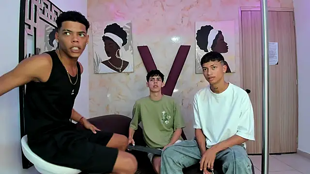 EMPIRE BOYS1 online show from February 13, 2026, 7:58 pm