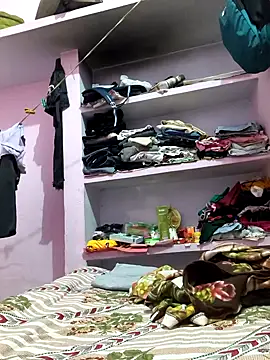 Snapshot of Lovely_Shanayaa chatting on October 13, 2025, 5:09 am Lovely Shanayaa online show from October 13, 2025, 5:09 am