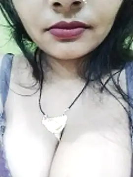 Snapshot of kiara-simmi chatting on October 29, 2025, 6:29 pm kiara-simmi online show from October 29, 2025, 6:29 pm