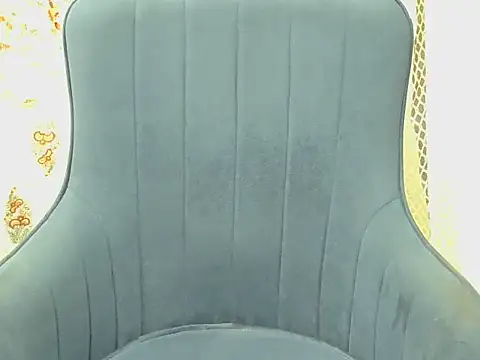 Snapshot of hii_tanisha chatting on October 18, 2025, 5:20 am hii tanisha online show from October 18, 2025, 5:20 am