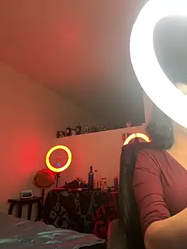 Snapshot of MiniMonroe chatting on November 23, 2025, 6:23 am MiniMonroe online show from November 23, 2025, 6:23 am