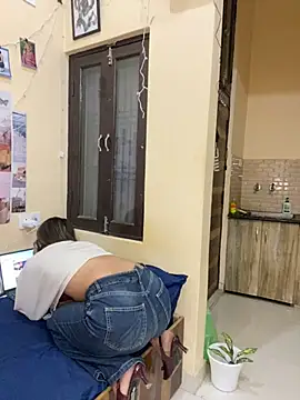 Snapshot of deepikaa_aroraa chatting on February 6, 2026, 4:03 pm deepikaa aroraa online show from February 6, 2026, 4:03 pm