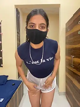 Snapshot of deepikaa_aroraa chatting on November 25, 2025, 6:08 pm deepikaa aroraa online show from November 25, 2025, 6:08 pm