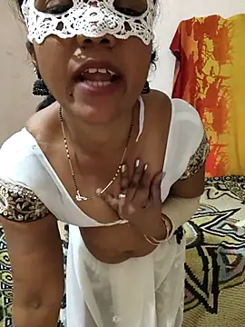 Snapshot of Best_Kannada_Couple chatting on November 14, 2025, 6:17 am Best Kannada Couple online show from November 14, 2025, 6:17 am