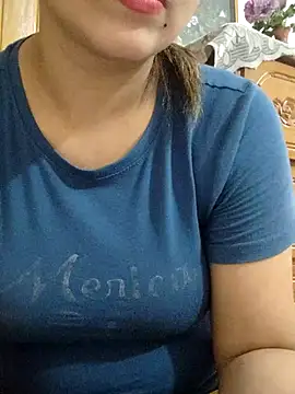 Snapshot of Tanha18 chatting on November 8, 2025, 9:24 am Tanha18 online show from November 8, 2025, 9:24 am