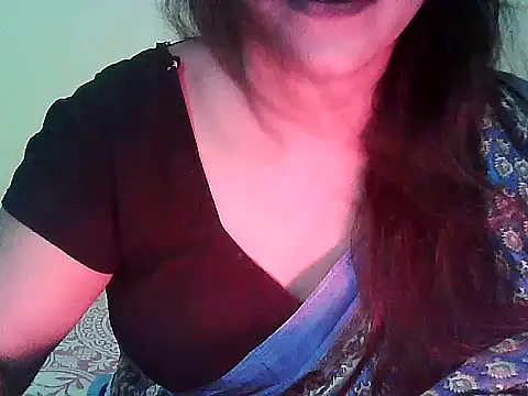 Model Srinika online show from October 24, 2025, 8:24 am