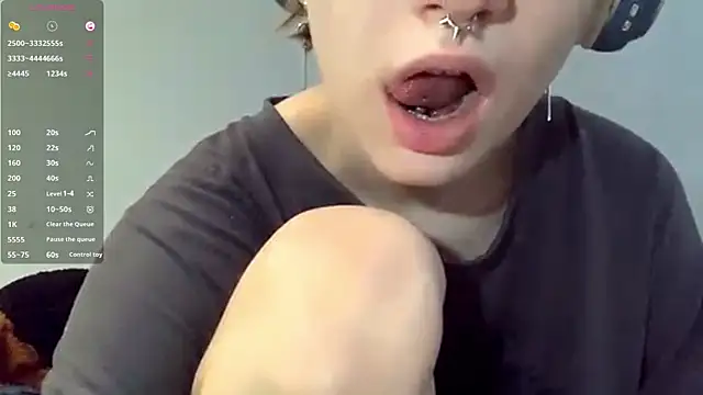 Snapshot of LorRebak chatting on November 1, 2025, 12:10 pm LorRebak online show from November 1, 2025, 12:10 pm